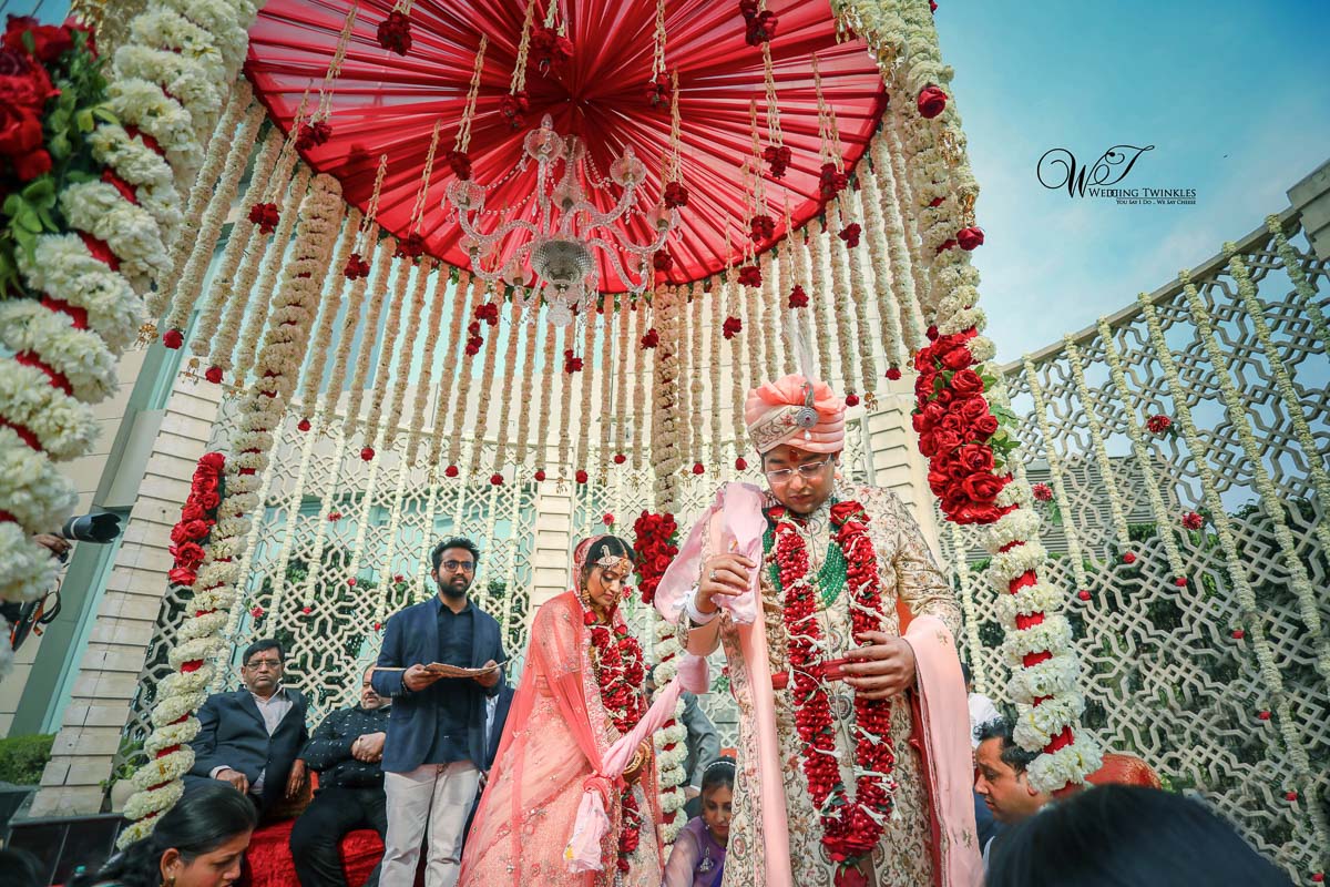 hindu wedding ceremony Pheras