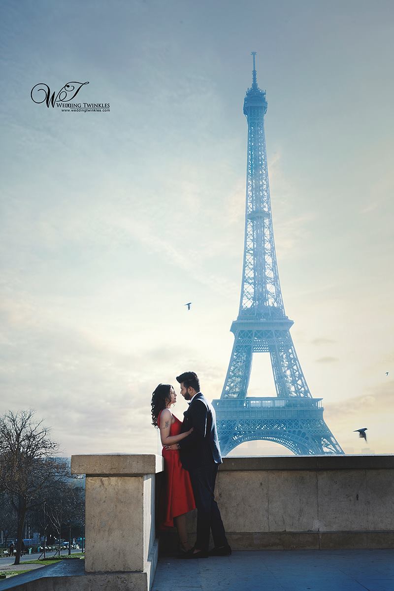 Paris pre wedding shoot