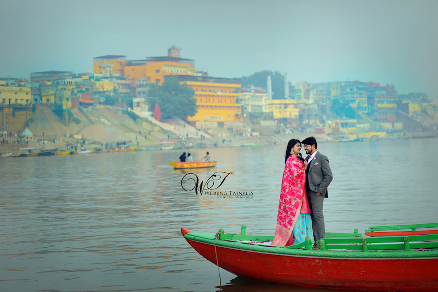 pre wedding photo shoot  banaras ghats
